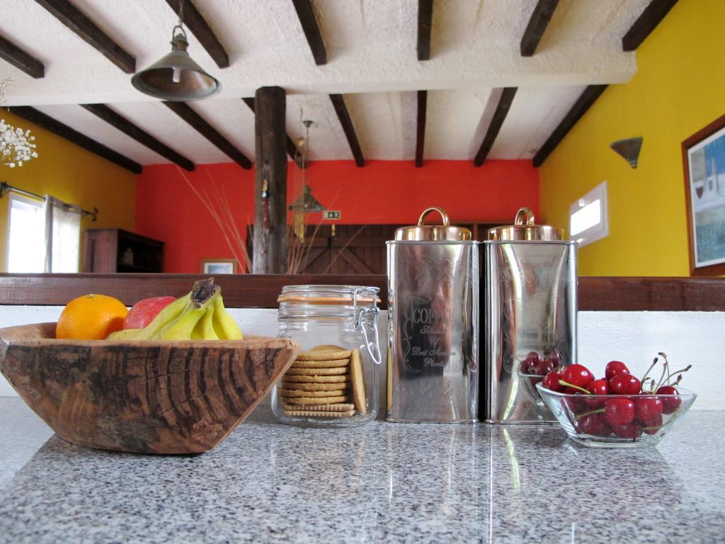 Bisbis House Guest House Porto Moniz Bagian luar foto