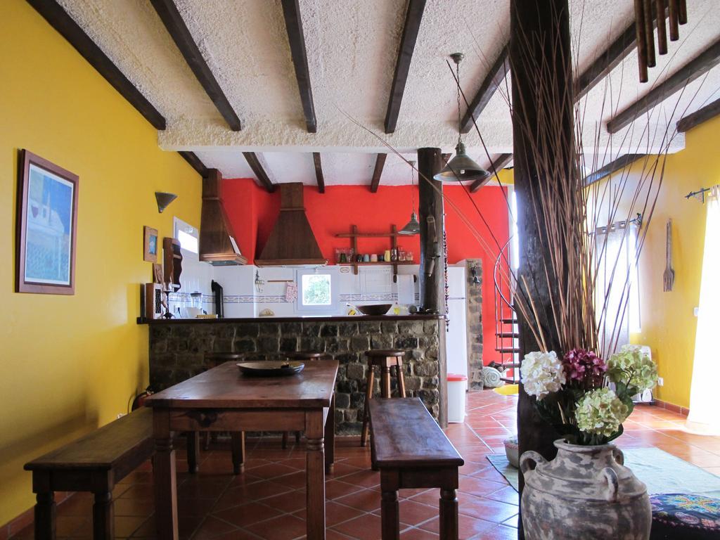 Bisbis House Guest House Porto Moniz Bagian luar foto