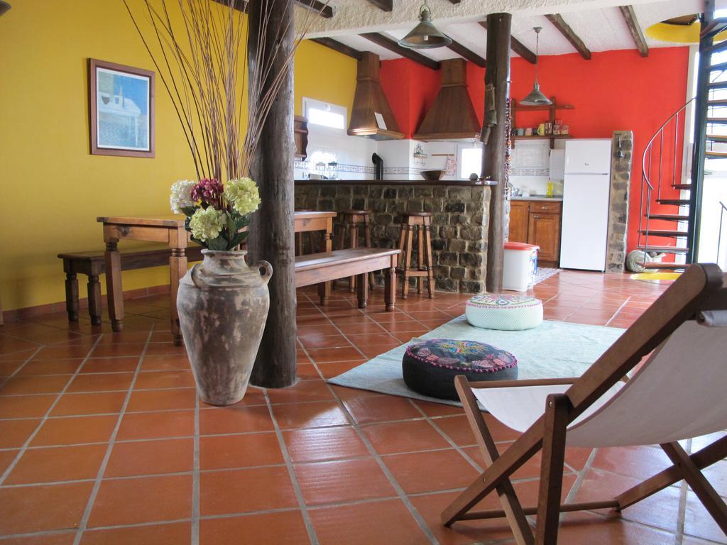 Bisbis House Guest House Porto Moniz Bagian luar foto